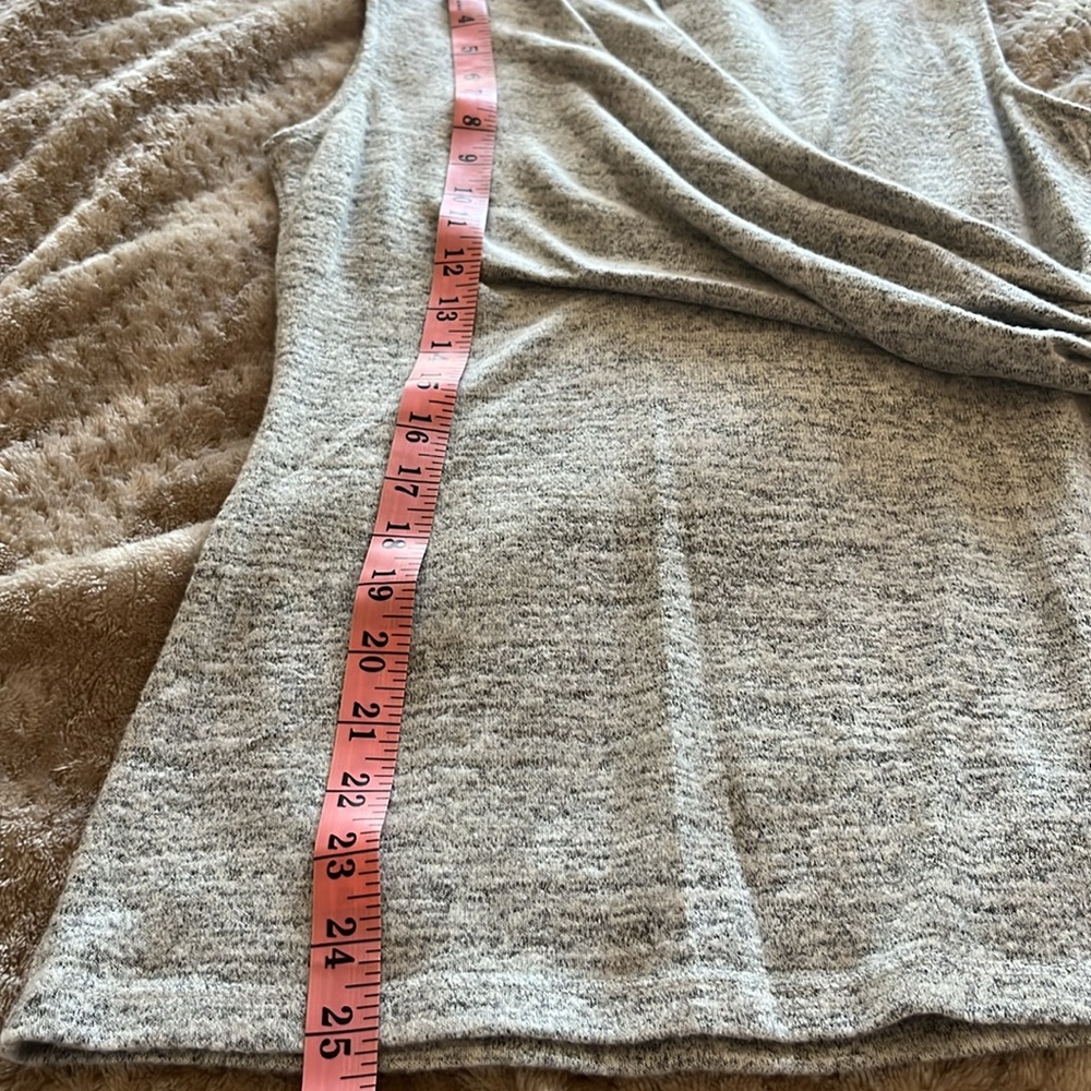DKNY Gray Sleeveless Top - Picture 9 of 9